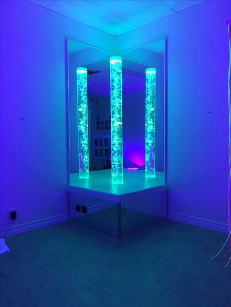 Bubble Tubes Sensory, Sensory Rooms Ideas, Sensory Room Lighting, Sensory Room For Adults, Adult Sensory Room, Water Bubble Wall, Sensory Bedroom, Sensory Room Equipment, Sensory Gym