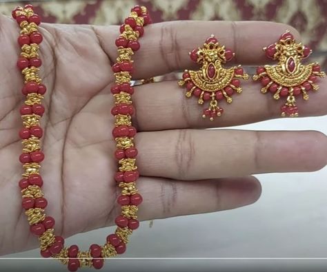 Coral Mala, Simple Jewellery Designs, Coral Jewelry Set, Neck Pieces Jewelry, Antique Necklaces Design, Black Beads Mangalsutra Design, Gold Earrings Models, Pearl Jewelry Design, Gold Jewelry Simple Necklace