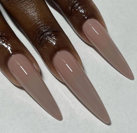 Nude Stilletos Nails, Long Neutral Nails, Natural Stiletto Nails, Khloe Kardashian Nails, Nude Stiletto Nails, Kardashian Nails, Nails Aesthetics, White Stiletto Nails, Long Stiletto Nails