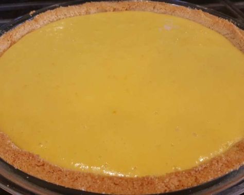 Sour Orange Pie Recipe, Sour Orange Pie, Bakery Cheesecake, No Bake Lemon Pie, Orange Pie, Lemon Cream Pies, Sour Orange, Lime Pie Recipe, Country Recipes