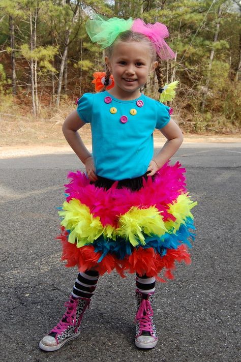 Wacky Tacky Day! for Dr Seuss Week Crazy School Day, Wacky Tacky Day, Tacky Day, Spirit Day Ideas, Wacky Socks, School Spirit Week, Spirit Week Outfits, Wacky Wednesday, Crazy Dresses