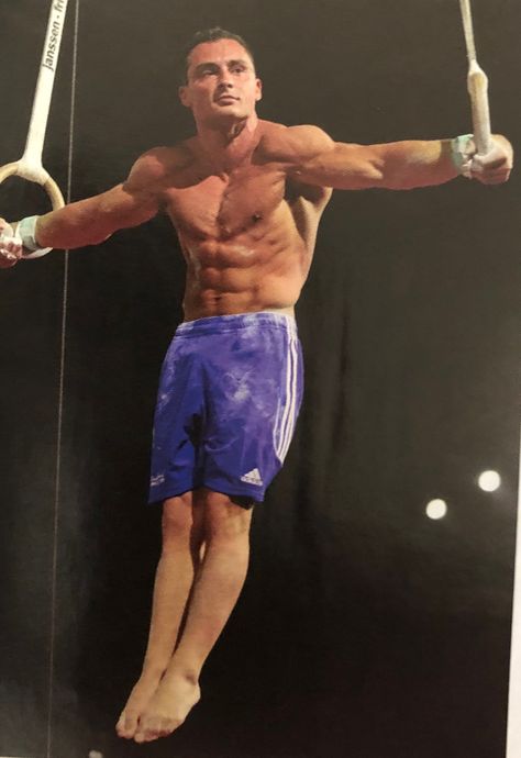 Men’s Gymnastics Male Gymnast Physique, Physique Poses, Contrapposto Pose, Lsu Gymnastics, Drawing Figures, Poses Male, Male Gymnast, Dynamic Pose, European Men