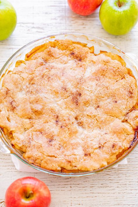 Crustless Apple Pie - Sometimes called Swedish apple pie, this EASY recipe for apple pie without a traditional pie crust is a FAST, foolproof, no-mixer recipe! It's loaded with cinnamon-spiced apples in every bite, dense, chewy, hearty, and is next level when topped with ice cream and salted caramel sauce! Crustless Apple Pie, Apple Zucchini Bread, Recipe For Apple Pie, Swedish Apple Pie, Caramel Apple Crumble, Apple Pie Bread, Apple Crumble Pie, Apple Desserts Easy, Averie Cooks