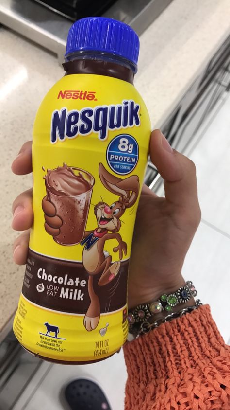 Nesquik Chocolate Milk, Fruit Chip, Ice Milk, Chocolate Dreams, Chocolate Brands, Delicious Snacks Recipes, Snack Chips, Buying Groceries, Food Obsession