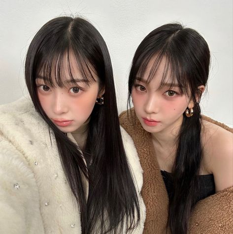 Giselle Karina, Duos Icons, Black Mamba, Kpop Girl Groups, Instagram Update, South Korean Girls, Kpop Girls, Profile Picture, Girl Group