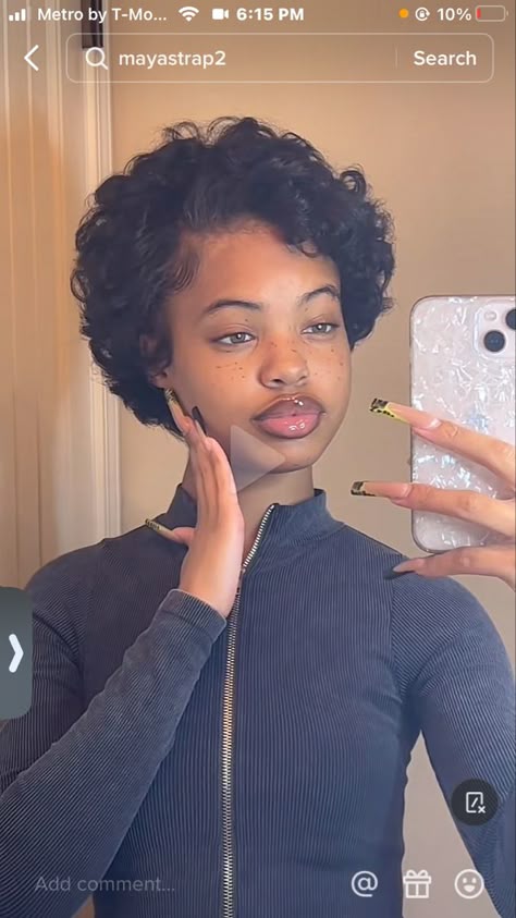 Short Hair For Black Women, Green And Black Nails, 4b Curls, Coily Hairstyles, Hairstyle Ideas For Short Hair, Short Relaxed Hairstyles, Short Natural Curly Hair, Summer Hairstyles For Black Women, Cute Summer Hairstyles