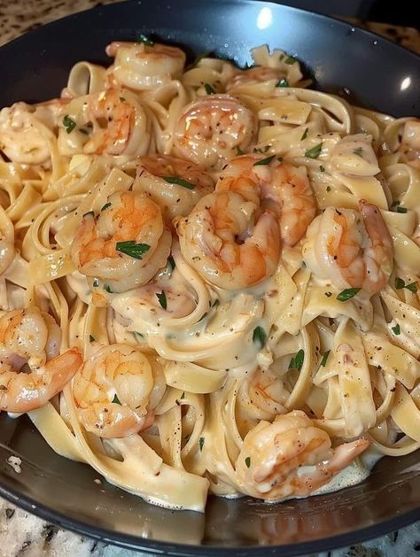 paula deen kitchen | Creamy Shrimp Fettuccine Pasta With Homemade Alfredo Sauce | Facebook Shrimp Fettuccine, Creamy Shrimp, Italian Pasta Dishes, Fettuccine Pasta, Soul Food Dinner, Homemade Alfredo, Homemade Alfredo Sauce, Healthy Food Dishes, Food Babe