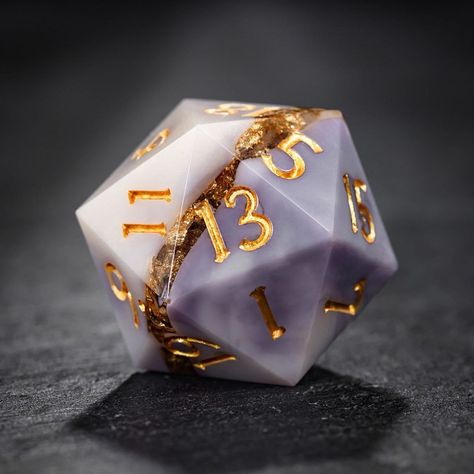 Diy Resin Dice, Cool Dnd Dice, Dnd Crafts, Resin Dice, Dungeons And Dragons Dice, Feuille D'or, Dragon Eye, Elegant Sets, Dice Set