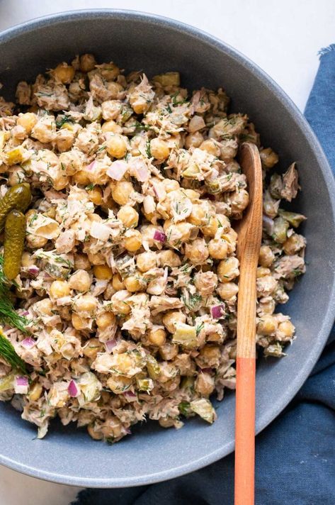 Chickpea Tuna Salad Recipe - iFoodReal.com Healthy Tuna Recipes, Tuna Salad Recipe Healthy, Edible Ideas, Chickpea Tuna Salad, Winter Salads, Healthy Tuna Salad, Chickpea Tuna, Tuna And Egg, Basic Food