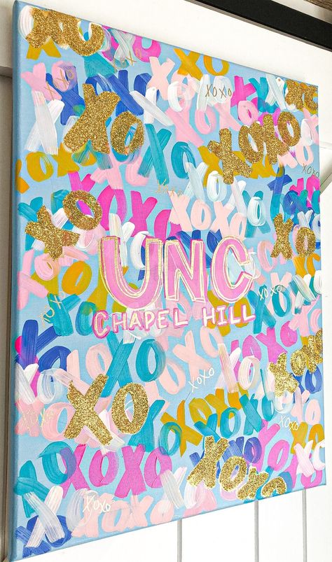 College Apartment Decor Diy Canvas Art, College Town Painting, Xoxo Painting, College Paintings, Trendy Painting Ideas, Sorority Canvases, Dorm Canvas, College Canvas Art, Dorm Room Paintings