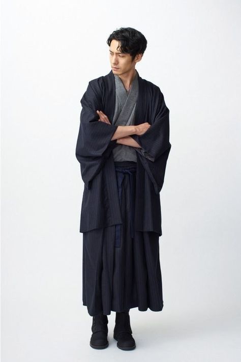 Japanese Traditional Clothing Men, Gentaro Yumeno, Japanese Minimalist Fashion, Japanese Mens Fashion, Japanese Traditional Clothes, Fling Posse, Japanese Traditional Clothing, Modern Kimono, Male Kimono