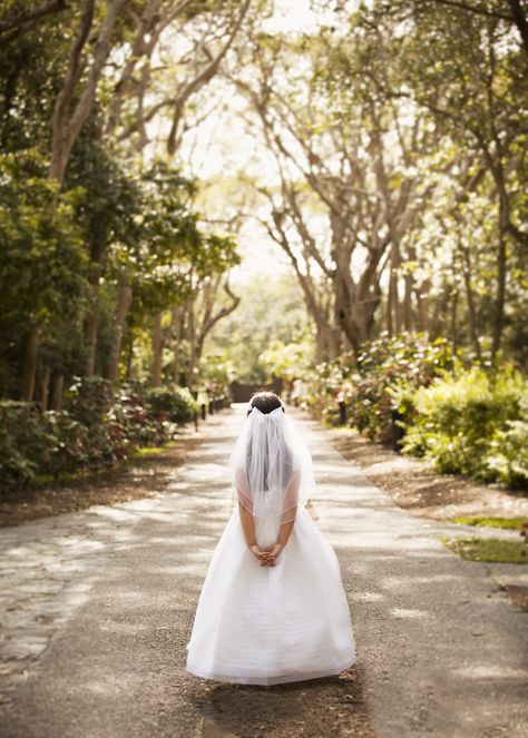 Ideas de fotografía para comuniones 1st Communion Photo Ideas, Communion Picture Ideas, 1st Communion Picture Ideas, First Holy Communion Photography, 1st Communion Photoshoot, First Communion Picture Ideas, First Communion Photo Ideas, Holy Communion Photoshoot, First Communion Pictures