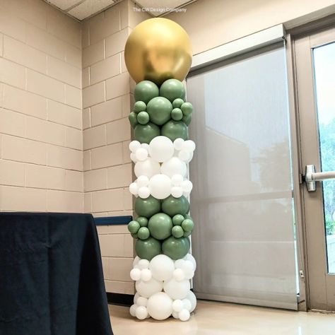 Green And Gold Balloon Columns, Tall Balloon Columns, Balloons On Pillars, Balloon Column Topper Ideas, Balloon Pillars Design, Organic Balloon Column, Balloon Columns Ideas, Reunion Centerpieces, Halloween Balloons Decorations