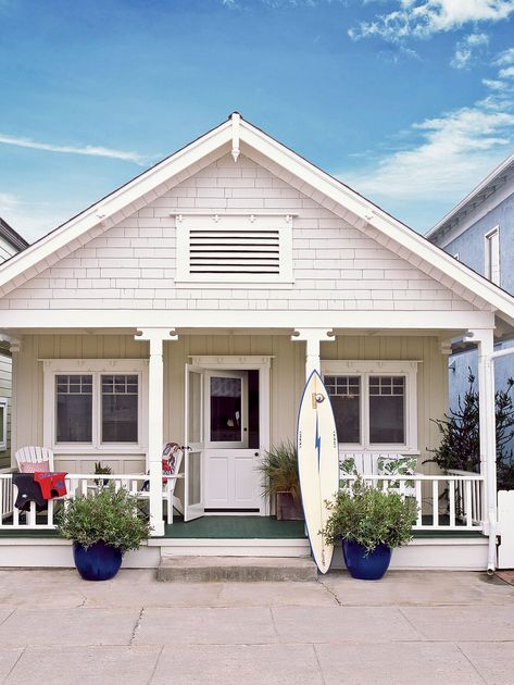 croul0511_02_comp_0 Beach Bungalow Exterior, Beach Cottage Style Decor, Small Beach Cottage, Beach Cottage Bedroom, Beach House Decor Coastal Style, Beach Cottage Exterior, Bungalow Exterior, Cottage Exterior, Tiny Cottage