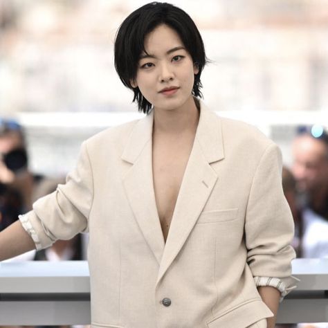 Lee Joo Young #LeeJooYoung #Broker Lee Joo Yung, Lee Joo Young Actress, Lee Joo-young Aesthetic, Asian Tomboy Haircut, Lee Joo Young Hair, Lee Jooyoung, Blonde Boy Aesthetic, Tomboy Haircut, Lee Joo Young