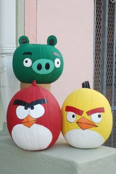 Halloween Decor ideas for kids on Pinterest | Painted Pumpkins ... Angry Birds Pumpkin, Pumpkin Designs Painted, Creative Pumpkin Painting, Dekorasi Halloween, Pumpkin Painting Ideas, Labu Halloween, Halloween Pumpkins Painted, Creative Pumpkins, Pumpkin Carving Templates