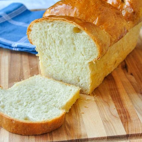 The Best Homemade White Bread Newfoundland Recipes, Homemade White Bread, Homemade Buns, Honey Bread, White Bread Recipe, A Loaf Of Bread, Rock Recipes, Best Bread Recipe, Potato Bread