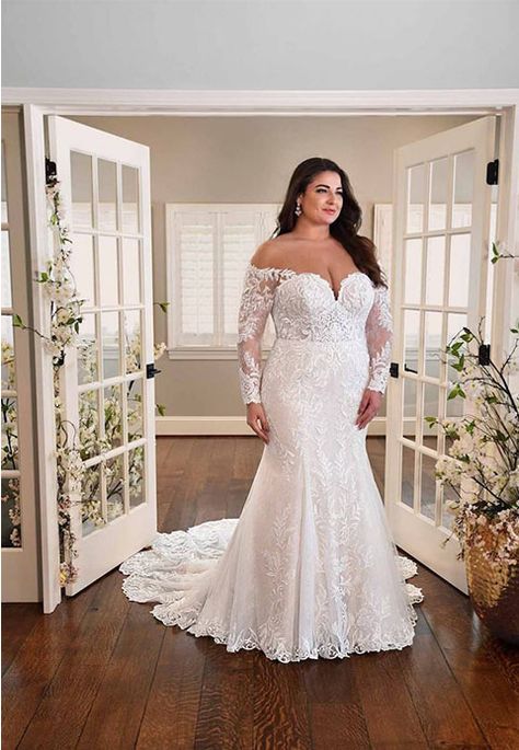 Winter Wedding Dress Plus Size Bridal Gowns, Midsize Fit And Flare Wedding Dress, Fit And Flare Wedding Dress Plus Size, Plus Size Fit And Flare Wedding Dress, Apple Shape Wedding Dress, Curvy Bride Dress, Wedding Dresses For Plus Size, Beach Wedding Dress Plus Size, Plus Size Mermaid Wedding Dress