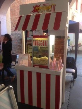 Girls Birthday Party Games, Apple Popcorn, Hot Dog Roller, Popcorn Stand, Popcorn Cart, Wedding Body, Fall Carnival, Candy Stand, Circus Wedding