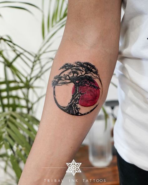 Bonsai Tree Tattoo, Circular Tattoo Designs, Draw In Procreate, Bonsai Tattoo, Upper Shoulder Tattoo, Minimalist Tattoo Design, Bonsai Tree Tattoos, Zen Tattoo, Circular Tattoo