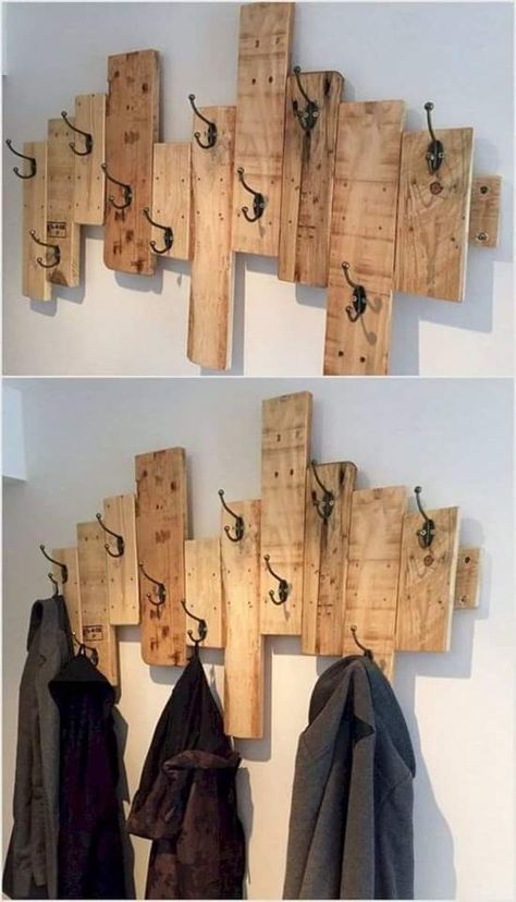 Diy Pallet Decoration, Pallet Coat Racks, Pallet Home Decor, Diy Coat Rack, Diy Coat, Desain Furnitur Modern, Diy Wand, Hemma Diy, Diy Casa