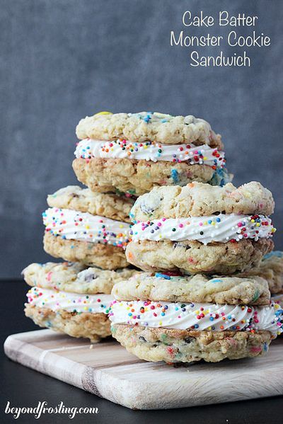 Sandwich Dinner, Cookie Sandwich Recipes, Cake Sandwich, Cookie Sandwich, Cookie Sandwiches, Monster Cookie, Friday Favorites, Deilig Mat, Köstliche Desserts