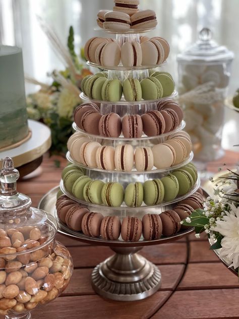 Green Food Party, Green Graduation Party, Easy Pastry Recipes, Sage Green Baby Shower, Macaron Tower, Spring Entertaining, Cake Decorating Classes, I Still Remember, Tea Party Theme