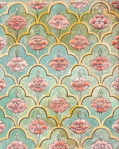 1,448 Likes, 20 Comments - Good Earth (@goodearthindia) on Instagram: “Some mid-week #inspiration: handpainted lotuses set within jaalis, courtesy of the City Palace in…” Jaipur City Palace, Fleurs Art Nouveau, Jaipur City, Mughal Miniature Paintings, India Pattern, Mughal Art Paintings, Rasy Koni, Mughal Paintings, Pichwai Paintings