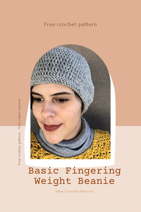 Female wearing a grey fingering weight crochet beanie. Crochet Hat Fingering Weight Yarn, Finger Weight Crochet Patterns, Crochet Fingering Weight Yarn Pattern, Fingering Yarn Crochet Patterns, Fingering Weight Yarn Patterns Crochet, Basic Crochet Hat, Crotchet Beanies, Beanie Pattern Free, Crochet Beanie Pattern Free