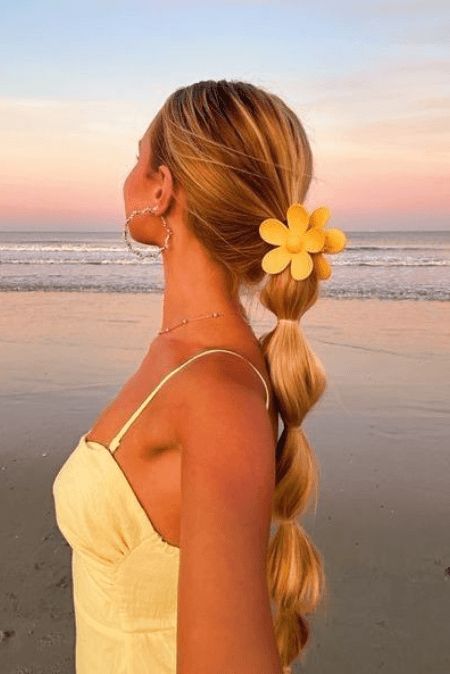 bubble braids, playful hairstyles, elevated looks Summer Profile Pictures, Preppy Hairstyles, Summer Wallpapers, Vacation Hairstyles, Beachy Hair, Hairstyles 2024, Summer Pics, Stunning Hairstyles, Trendy Beach