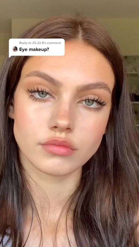 Eye Makeup For Almond Hazel Eyes, Casual Makeup Aesthetic, No Makeup Eyeshadow, Makeup For Your Features, Chill Makeup Looks, Large Eyes Makeup, Eye Make Up Natural, Natrulmake Up Looks, Wide Face Makeup