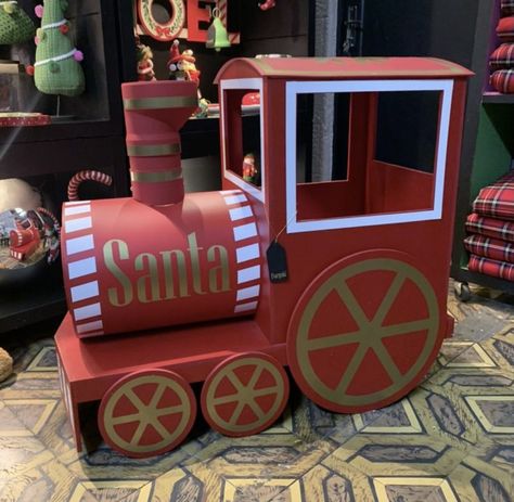 Landscaping Australia, Polar Express Christmas Party, Christmas Props, Christmas Yard Decorations, Christmas Themes Decorations, Christmas Parade, Christmas Decorations Diy Outdoor, Wooden Train, Office Christmas Decorations