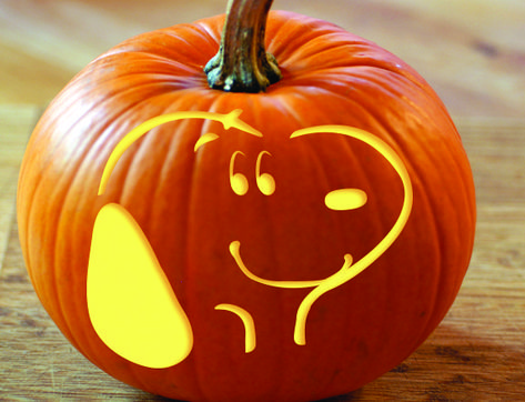 Snoopy Pumpkin, Plat Halloween, Halloween Pumpkin Stencils, Pumpkin Cravings, Cute Pumpkin Carving, Disney Pumpkin Carving, Halloween Pumpkin Carving Stencils, Disney Pumpkin, Creative Pumpkin Carving