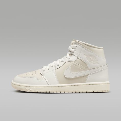 Air Jordan 1 Mid Women's Shoes Jordan Mid Outfit, Tenis Air Jordan, Air Jordan 1 Mid Women, Tenis Air, Jordan 1 Mid Women, Jordan Mid, Preppy Shoes, Jordan 1s, Air Jordan 1 Mid