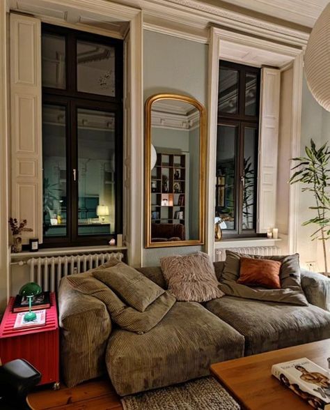 Wall Behind Couch, Brownstone Interiors, Nyc Brownstone, Nyc Studio Apartments, Florence Apartment, Upper East Side Apartment, Behind Couch, Apartment Aesthetic, French Interior