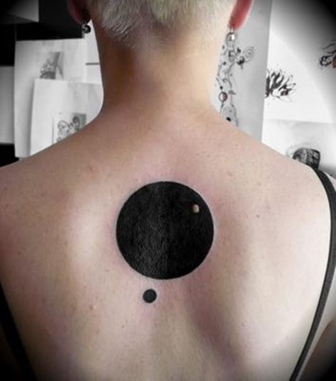 40 Insanely Gorgeous Circle Tattoo Designs Black Circle Tattoo, Circle Tattoo Meaning, Circular Tattoo Designs, Circle Tattoo Design, Tattoo Circle, Circular Tattoo, Round Tattoo, Girl Back Tattoos, Circle Tattoo