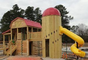 Farm Playground Ideas, Extreme Playhouses, Playground Backyard Landscaping, Farm Playground, Barn Playhouse, Playground Idea, Rustic Outdoor Bar, City Playground, Kids Outdoor Playground