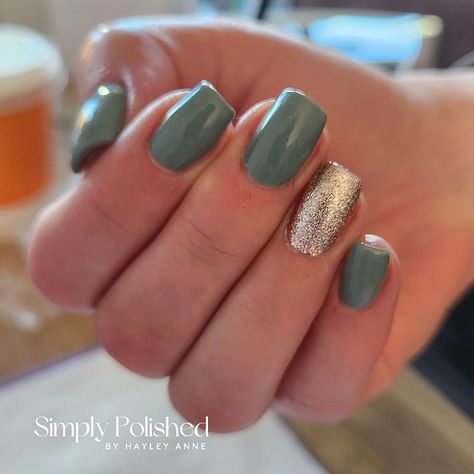 Natural nails with polygel application Olive green and rose gold glitter gels to finish this set off 😊 #nails #nailsnelson #nailart #nailtech #nailtechlife #almondnails #mediumnails #gelnails #hybridnails #custom #customnails #nailstyle #instagood #instanails #workingmom #nelsonnz #simplypolishednz #privatenailtech #nelsoncity #nailartist #nailinspo #gel #polygel #hybridgel Sage Green Nails With Gold Accent, Polygel Application, Glitter Gel, Rose Gold Glitter, Nail Technician, Gold Nails, Green Nails, Almond Nails, Nail Artist