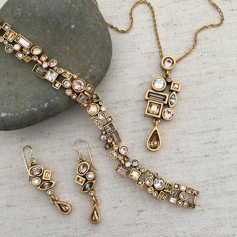 Patricia Locke Jewelry, Bling Bracelets, Jewelry Anklets, Faberge Jewelry, Dainty Jewellery, Diamond Wallpaper, Lock Jewelry, Modern Jewellery Design, Diamond Jewelry Necklace