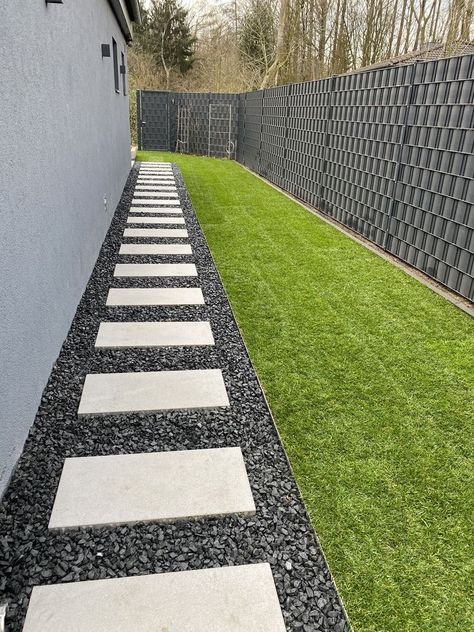 Backyard Walkway, Side Yard Landscaping, Outdoor Walkway, Diy Cushions, Have Inspiration, Outdoor Gardens Design, Home Landscaping, Backyard Garden Design, House Landscape