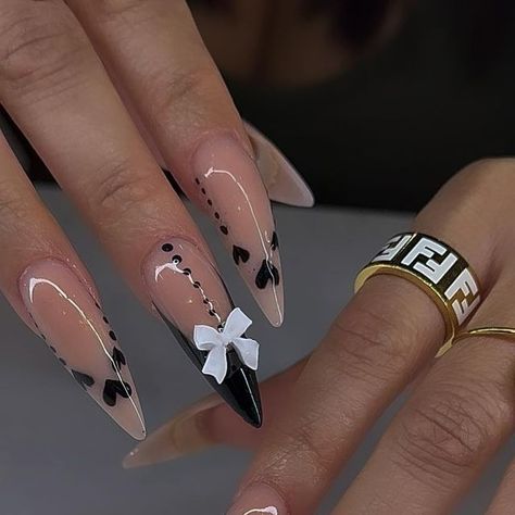 Peyton Maree Charles on Instagram: "Vday Tuxedo Set by @nailsbykay.952 #nailsnailsnails #nails #nailart" Tuxedo Nails, Fox Nails, Gel Toe Nails, Drip Nails, Stylish Nails Designs, Edgy Nails, Goth Nails, White Acrylic Nails, Simple Acrylic Nails