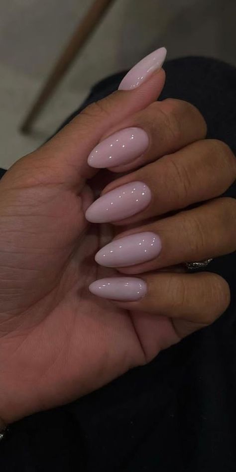 Almond Milky Pink Nails, Pink Nails Inspo Almond, Almond Nails Milky Pink, Narrow Nails Shape, Pink Tip French Nails, Nails Inspiration One Color, Mandelforming Nails, Almond Stiletto Nails Short, Long Neutral Nails