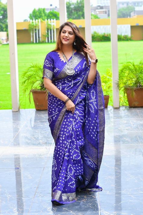 Bandhej Saree, Party Wear For Women, Silk Drapes, Blue Silk Saree, Saree Blouse Designs Latest, Bandhani Saree, Kurti Designs Party Wear, Designer Blouse Patterns, Unique Blouse