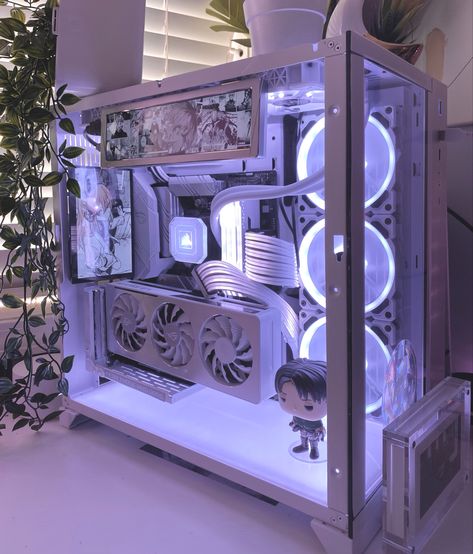 custom modded white pc aesthetic Gaming Cabinet, Gaming Desk Setup, Computer Gaming Room, Gaming Pc Build, Gamer Setup, Computer Set, Gamer Room Decor, Pc Gaming Setup, Video Game Room Design