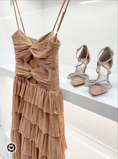 ✨ Gianni Bini Grace Metallic Plisse Sweetheart Neck Cut-Out Tiered Dress✨ | Wedding Guest | Metallic | Formal | Country Concert | Taylor Swift Outfit | Summer Dress | Gown | Wedding | Bridesmaid Dress | Follow my shop @Recycled_Roses on the @shop.LTK app to shop this post and get my exclusive app-only content! #liketkit #LTKFind #LTKwedding #LTKSeasonal @shop.ltk https://liketk.it/4c2zR Greek Dress Goddesses, Chic Prom Dresses, Neutral Bridesmaid Dresses, Ruffle Prom Dress, Blue Long Sleeve Dress, Taylor Swift Outfits, Guest Attire, Wedding Attire Guest, Summer Dress Outfits