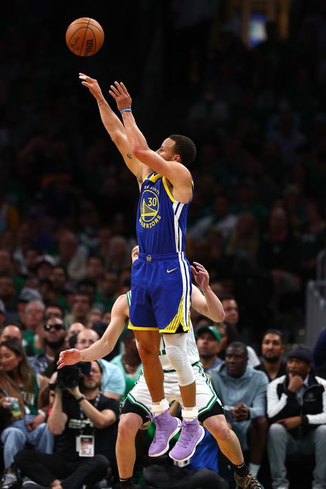 Stephen Curry Dunk, Steph Curry Shooting, Stephen Curry Shot, Stephen Curry Shooting, Steph Curry Wallpapers, Nba Wallpapers Stephen Curry, Stephen Curry Wallpaper, Curry Pictures, Curry Wallpaper