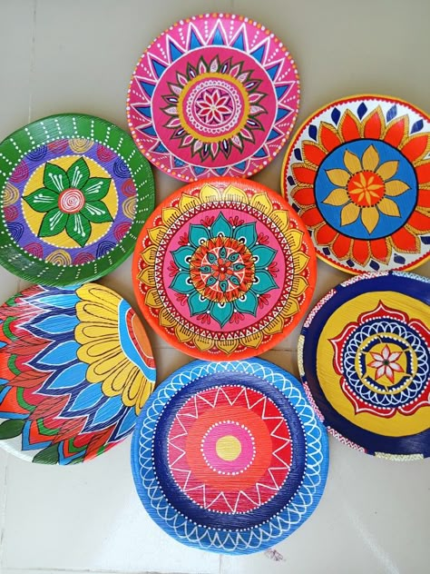 Ceramic Plates Art, معرض فني, Boho Painting, Wall Painting Decor, Clay Wall Art, Easter Decorations Ideas, Art Decor Diy, Wall Hanging Crafts, Ideas For Easter Decorations