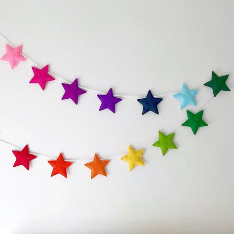 Felt Bunting Ideas, Felt Star Garland, Cartoon Noses, Felt Stars, Felt Star, Felt Bunting, Mini Bunting, Boho Crafts Diy, Felt Banner