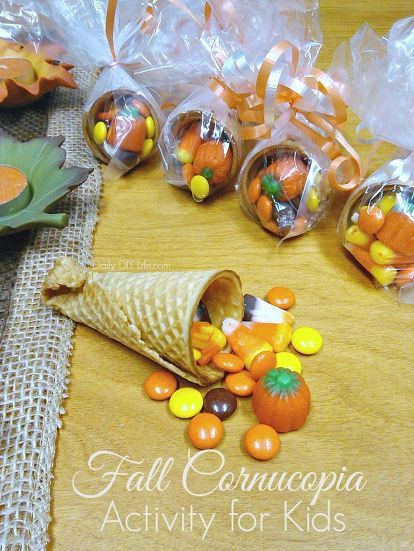 easy cornucopia activity, appliances, crafts, home maintenance repairs, ponds water features Postres Halloween, Thanksgiving Snacks, Trick Or Treaters, Thanksgiving Treats, Harvest Party, Thanksgiving Crafts For Kids, Thanksgiving Kids, Cadeau Diy, Thanksgiving Activities