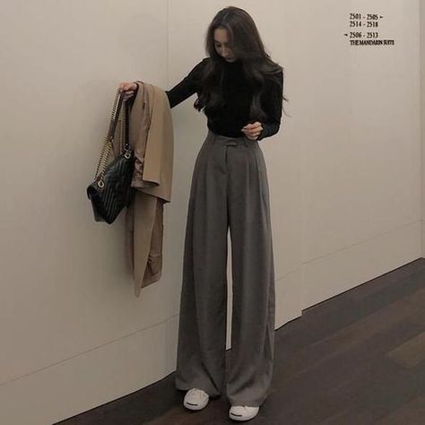 Celana Jogger Wanita, Áo Blu, Chique Outfit, Academia Outfits, Korean Girl Fashion, Fashion Weeks, 가을 패션, Korean Street Fashion, Korean Outfits